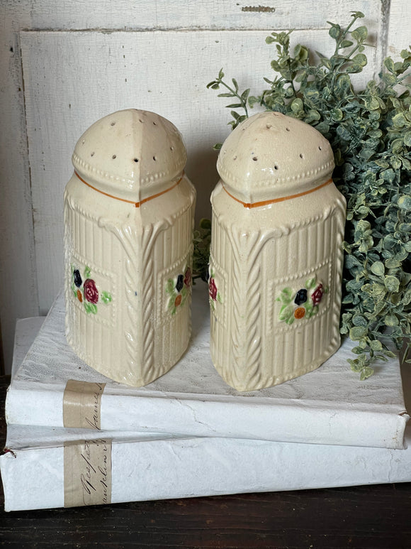 Vintage Ceramic Salt & Pepper Shakers Made in Japan