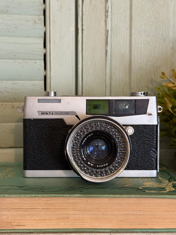 PETRI 7S コンパクトフィルムカメラ Vintage Petri 7S Camera – The Gentleman's Stache, DBA Mercantile 1858