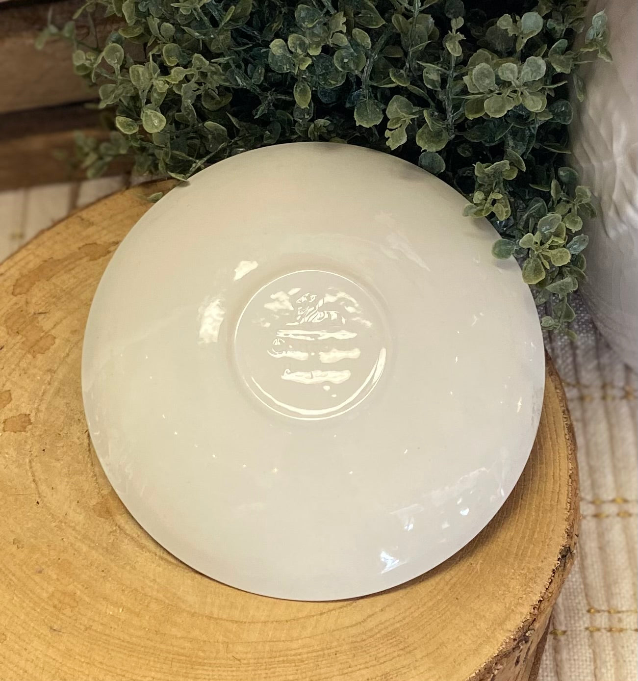 Vintage Churchill England Blue Willow Saucer – The Gentleman's