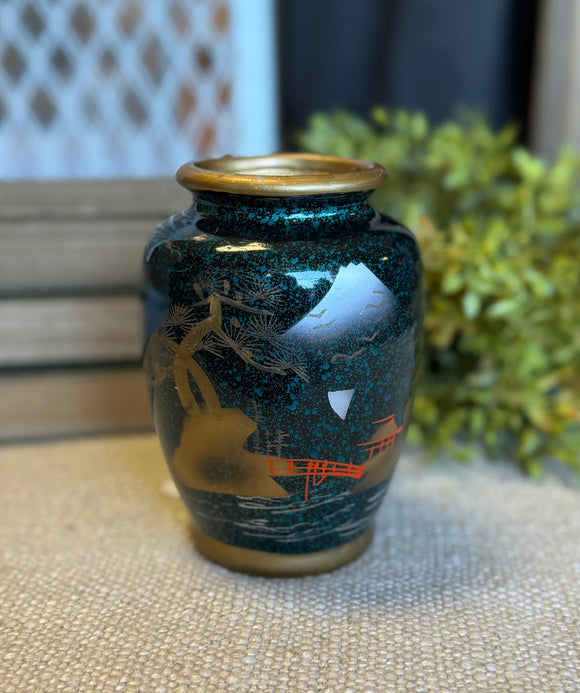 Vintage 1940's Chinese Porcelain Budvase