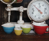 Multi-Color Stoneware Measuring Cup Set