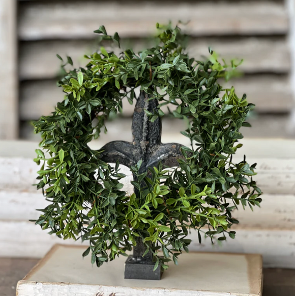 Small New England Boxwood Candle Ring