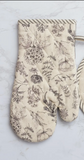 Black and White Botanicals Oven Mitt/ Pot Holder