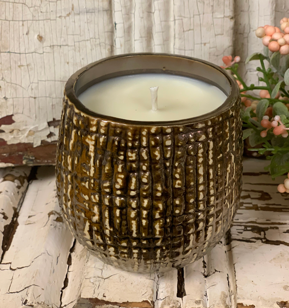 Peach + Thyme 10oz Soy Candle in Pottery